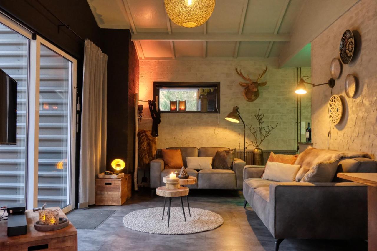 Lodge In Een Bosrijke Omgeving Met Hottub & Sauna Opt Rheezerveen Exteriér fotografie