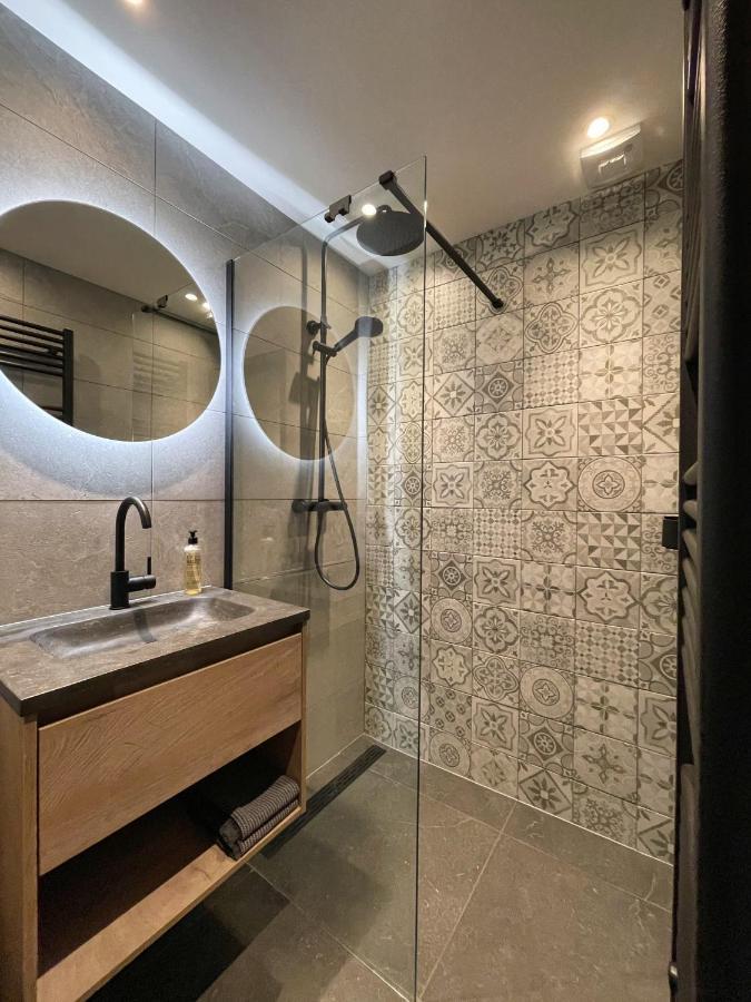 Lodge In Een Bosrijke Omgeving Met Hottub & Sauna Opt Rheezerveen Exteriér fotografie