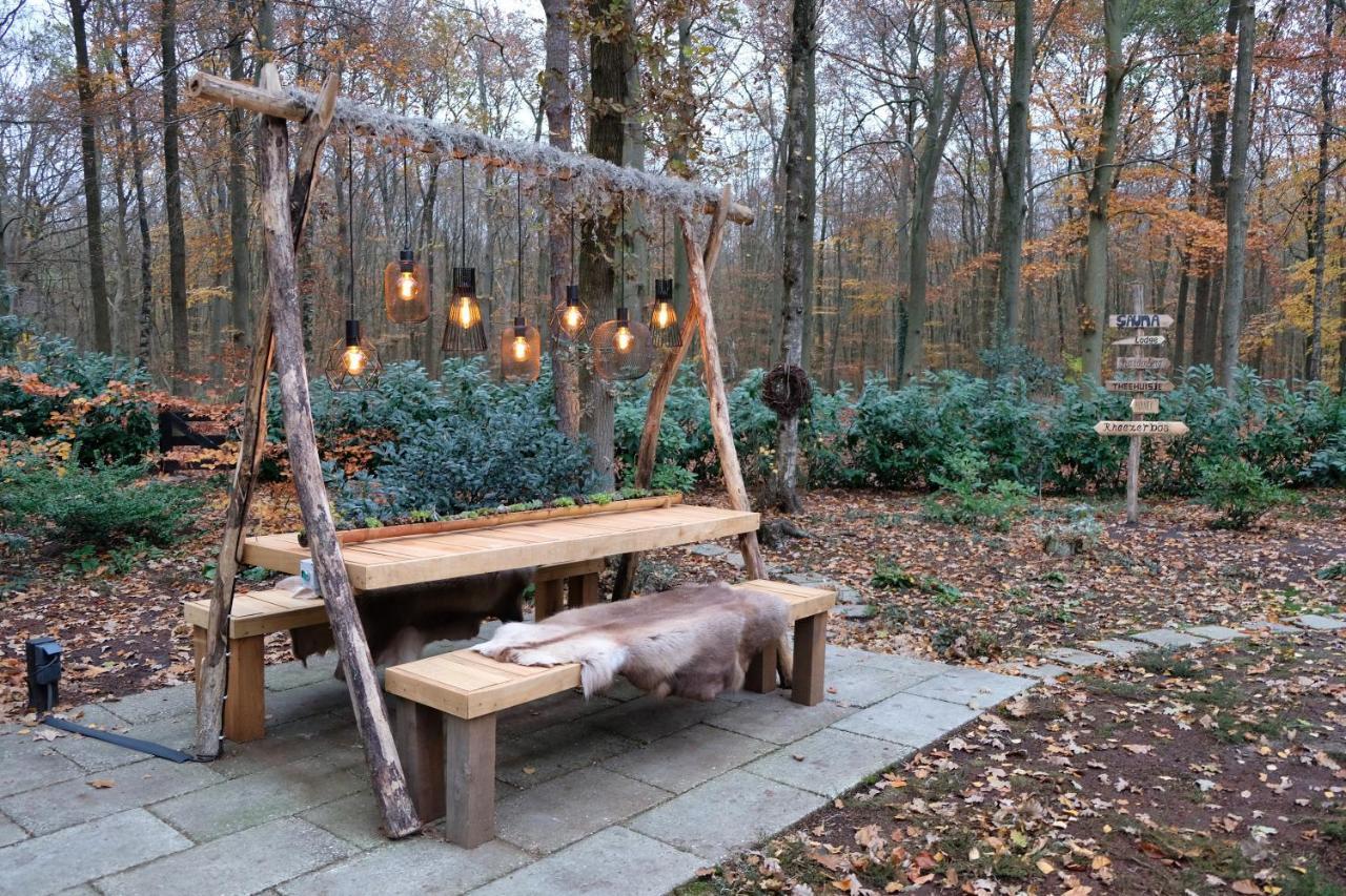 Lodge In Een Bosrijke Omgeving Met Hottub & Sauna Opt Rheezerveen Exteriér fotografie