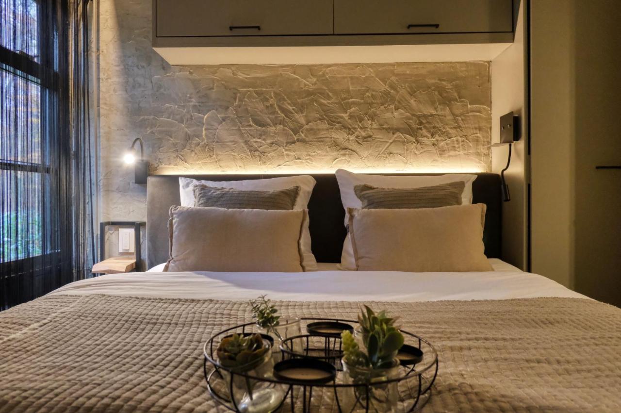 Lodge In Een Bosrijke Omgeving Met Hottub & Sauna Opt Rheezerveen Exteriér fotografie